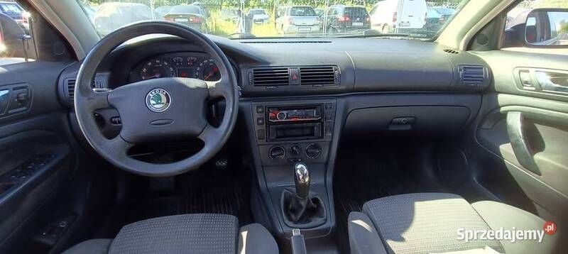 Czerwony Używany 2005 Skoda Superb Sedan/Limuzyna | 9000 zł (Dobra cena) - Obraz 1/4