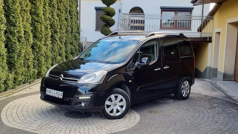 Używany Citroën Berlingo 99 KM (72 kW) 2016 Czarny Minivan