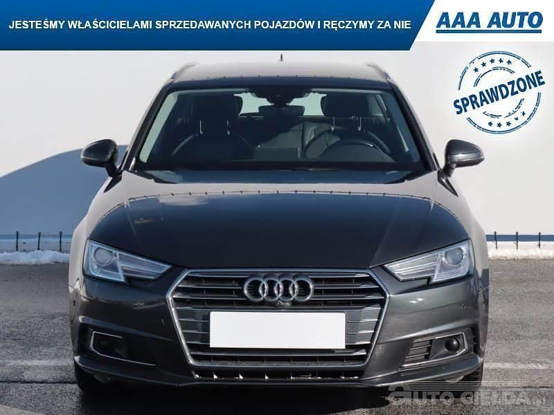 Używany Audi A4 2016 Szary