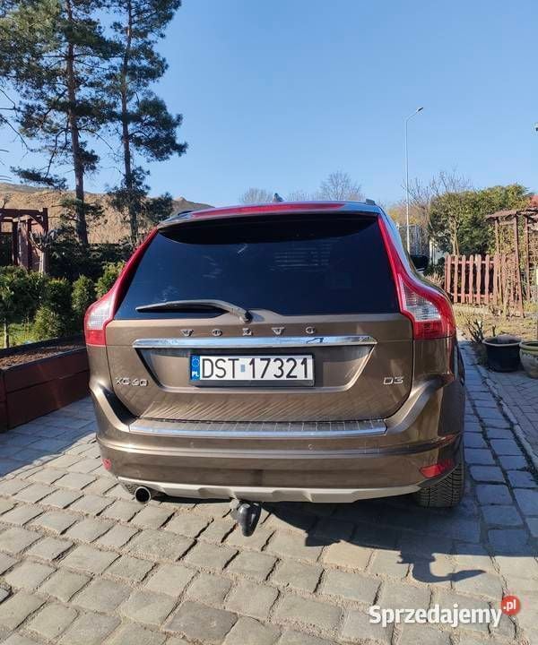 Brązowy Używany 2016 Volvo XC60 SUV | 59 900 zł (Super Cena) - Obraz 1/4
