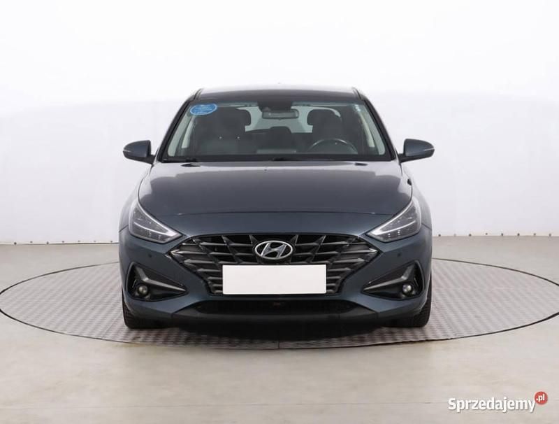 Niebieski Używany 2021 Hyundai i30 Hatchback | 51 999 zł (Uczciwa cena) - Obraz 1/4