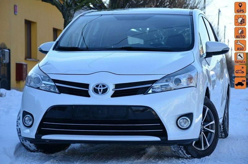 Biały Używany 2014 Toyota Verso Minivan | 37 800 zł (Uczciwa cena) - Obraz 1/4