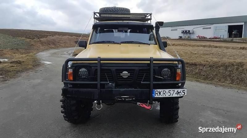 Używany Nissan Patrol 1989 Żółty SUV