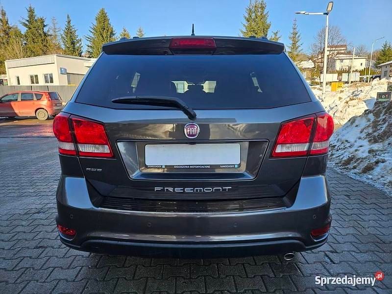 Używany Fiat Freemont Black Code 2014 Szary SUV