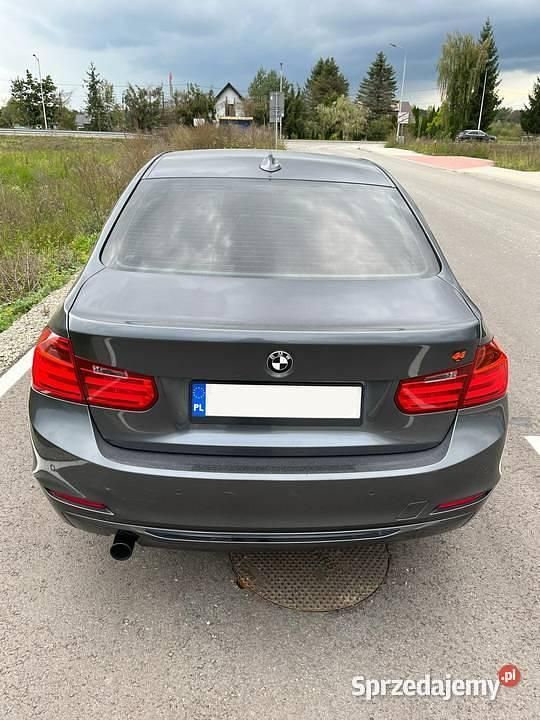 Używany BMW 318 2012
