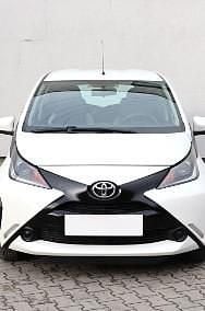 Używany Toyota Aygo 68 KM (50 kW) 2014 Biały Hatchback