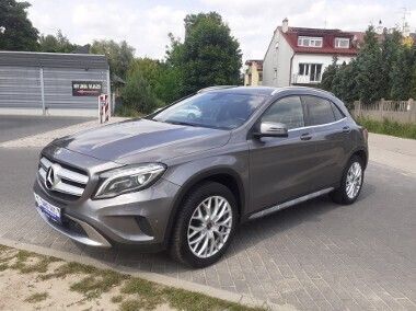 Szary Używany 2017 Mercedes GLA250 SUV | 69 800 zł - Obraz 1/4