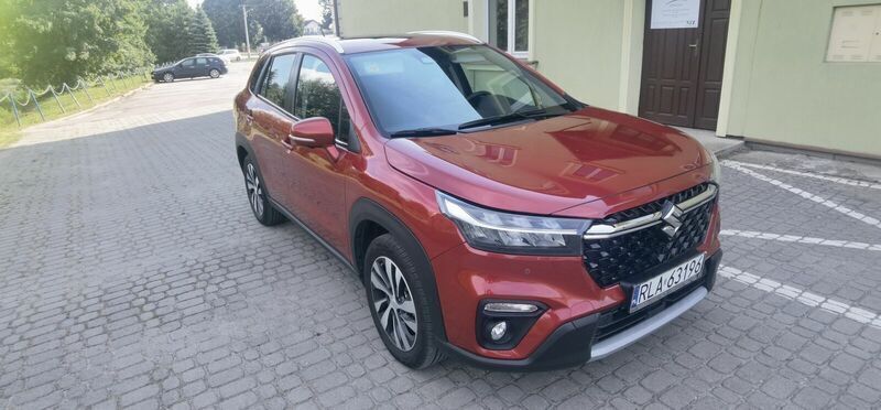 Czerwony Używany 2023 Suzuki SX4 S-Cross SUV | 95 500 zł (Dość drogi) - Obraz 1/4