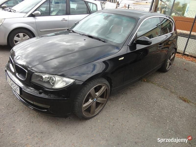 Czarny Używany 2007 BMW 123 Hatchback | 17 900 zł - Obraz 1/4