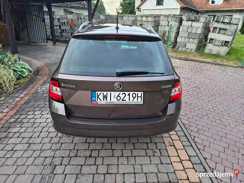 Używany Skoda Fabia 2015 Brązowy Hatchback