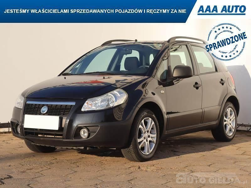 Używany Fiat Sedici 107 KM (78 kW) 2007 Czarny SUV