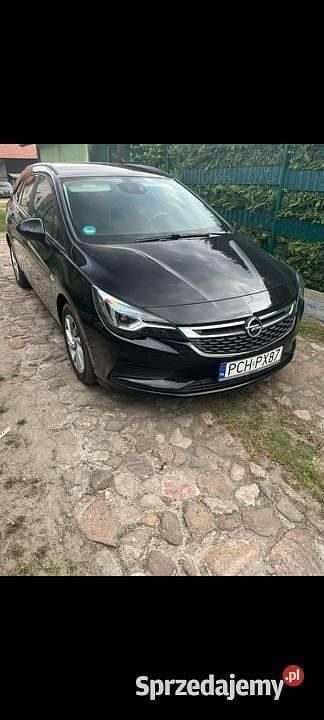 Używany 2018 Opel Astra | 33 950 zł - Obraz 1/4