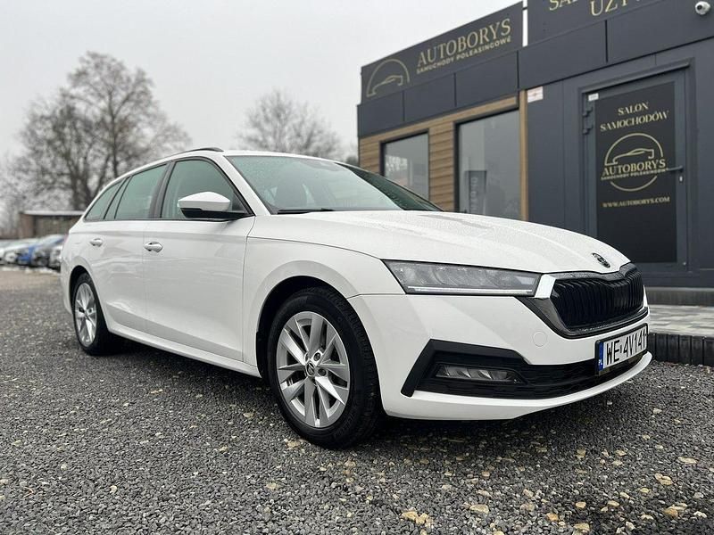 Używany Skoda Octavia 115 KM (84 kW) 2021 Biały Kombi
