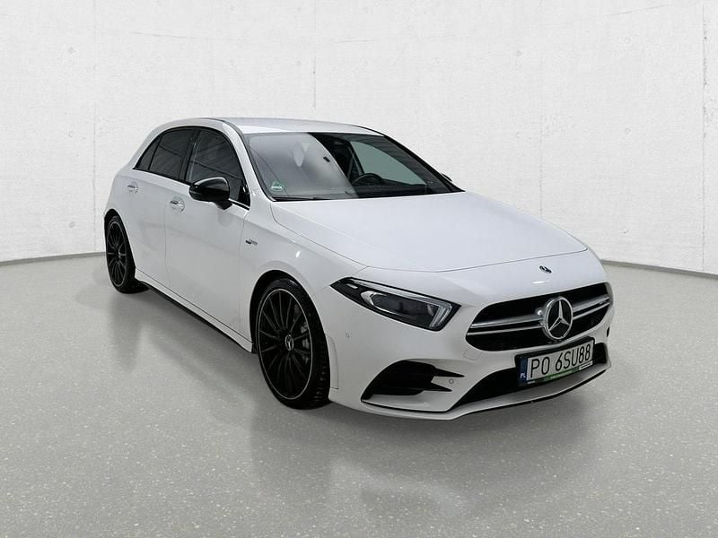 Biały Używany 2020 Mercedes A35 AMG AMG Hatchback | 73 200 zł - Obraz 1/4