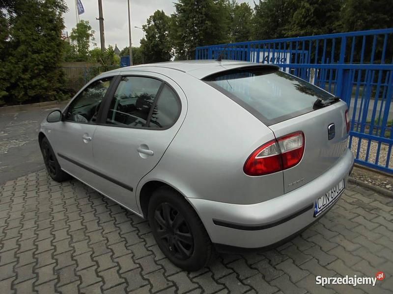 Srebrny Używany 2003 Seat Leon Sedan/Limuzyna | 9900 zł (Dość drogi) - Obraz 1/4