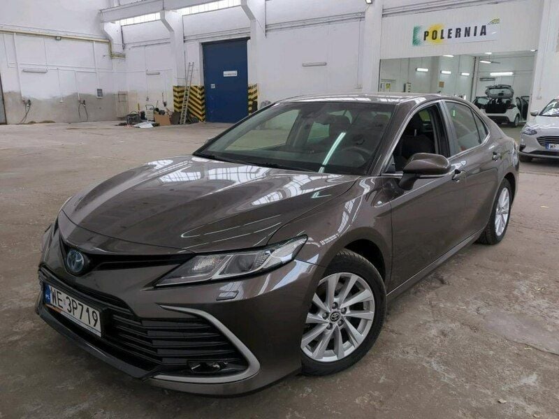 Brązowy (metalik) Używany 2021 Toyota Camry Sedan/Limuzyna | 74 900 zł (Dobra cena) - Obraz 1/3