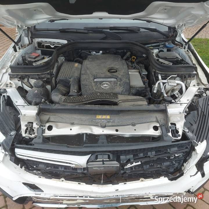 Używany Mercedes GLC300 2018 Biały SUV