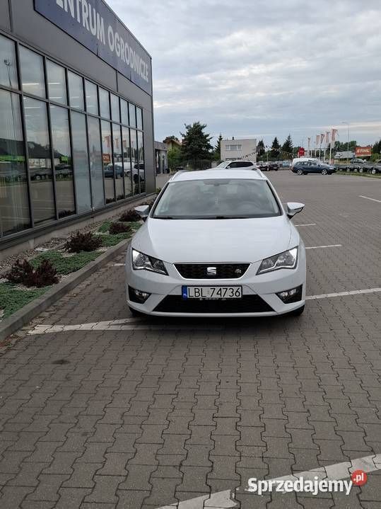 Biały Używany 2016 Seat Leon ST FR Kombi | 45 900 zł (Uczciwa cena) - Obraz 1/4