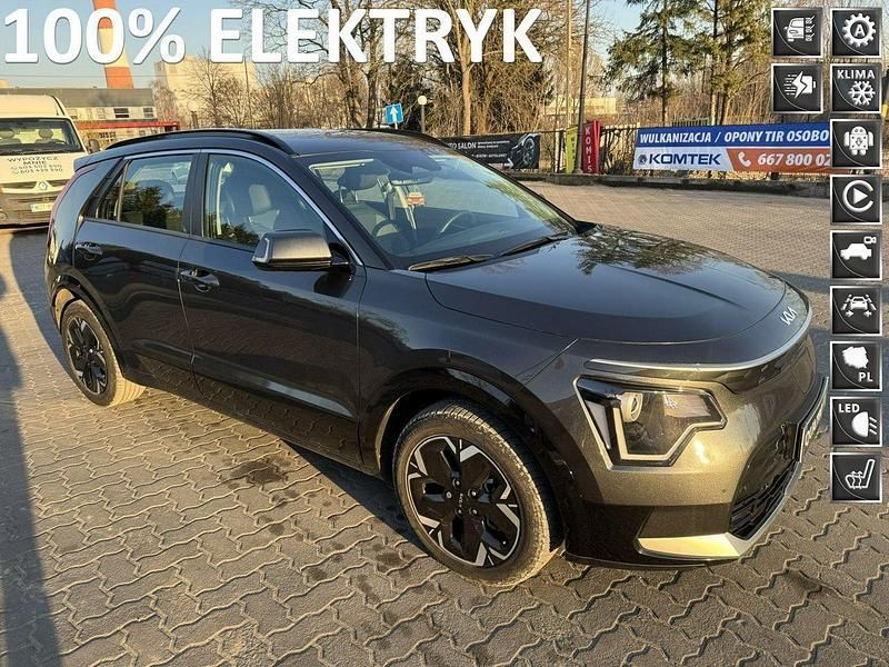Grafitowy (metalik, perła) Używany 2022 Kia e-Niro 2 SUV | 93 200 zł - Obraz 1/4