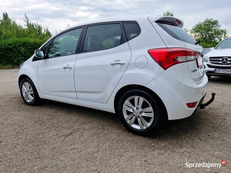 Biały Używany 2015 Volvo V40 Kombi | 33 900 zł - Obraz 1/4