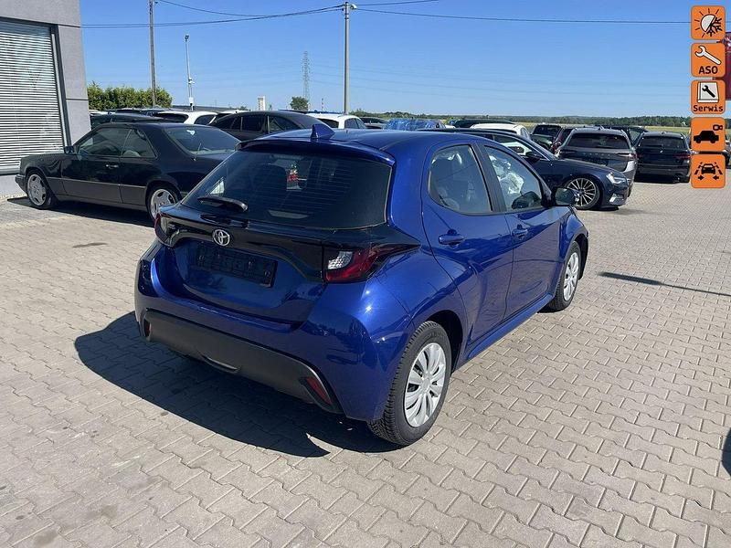 Niebieski ciemny Używany 2021 Toyota Yaris Hatchback | 28 900 zł - Obraz 1/4