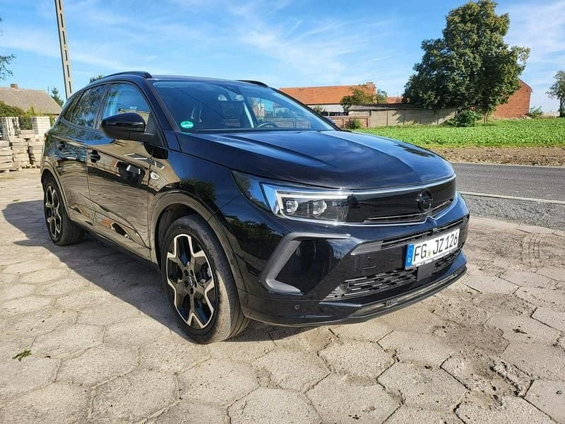 Czarny (metalik) Używany 2022 Opel Grandland X SUV | 79 900 zł (Uczciwa cena) - Obraz 1/4