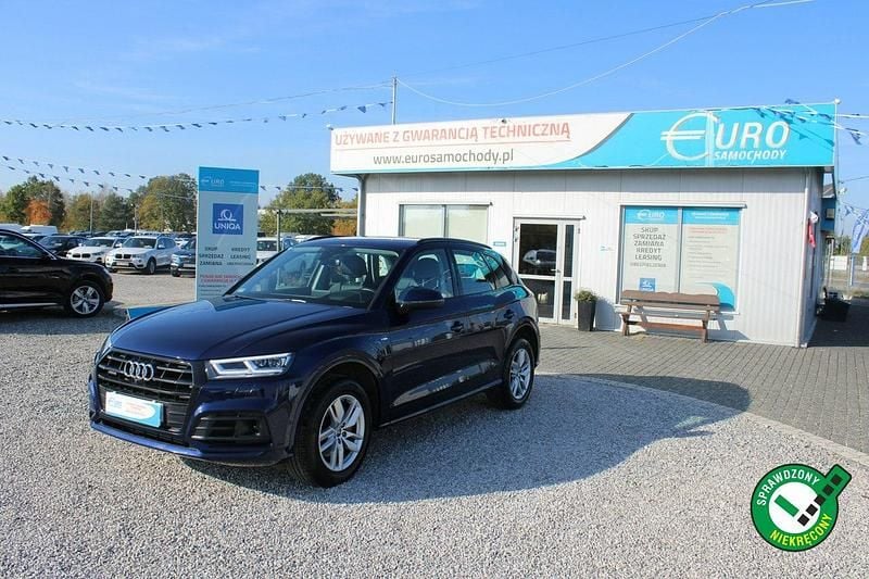 Niebieski ciemny (metalik) Używany 2020 Audi Q5 SUV | 104 796 zł (Super Cena) - Obraz 1/4