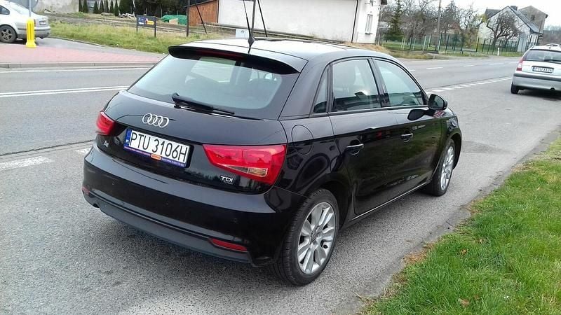Używany Audi A1 2013 Czarny Hatchback