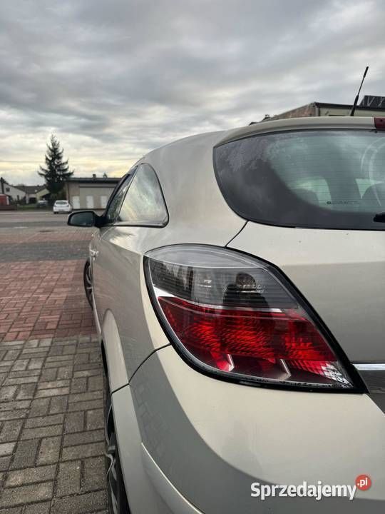 Używany Opel Astra GTC 105 KM (77 kW) 2006