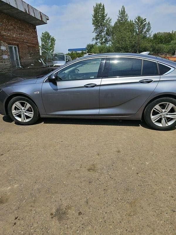 Srebrny Używany 2018 Opel Insignia Sport Hatchback | 52 000 zł (Dobra cena) - Obraz 1/4
