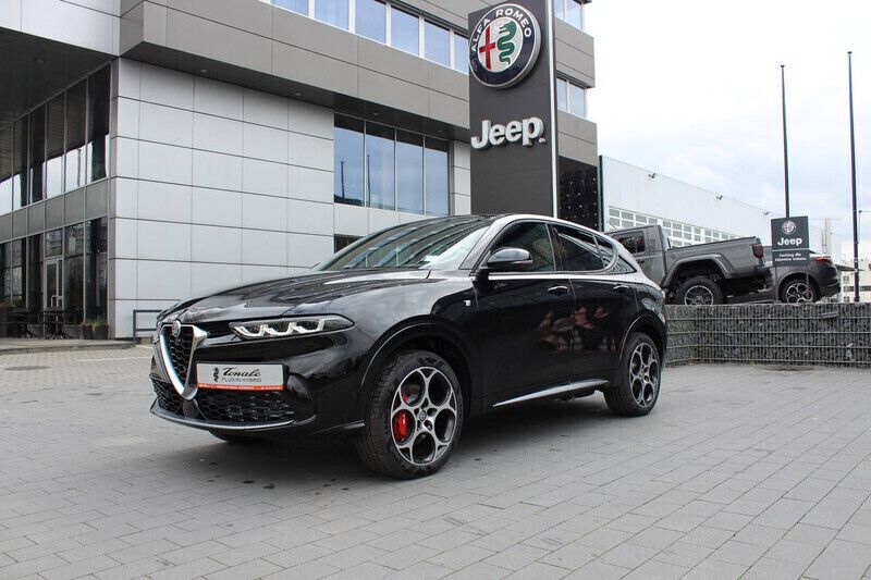 Lakier pastelowy czarny alfa black Używany 2023 Alfa Romeo Tonale Ti SUV | 199 900 zł - Obraz 1/4