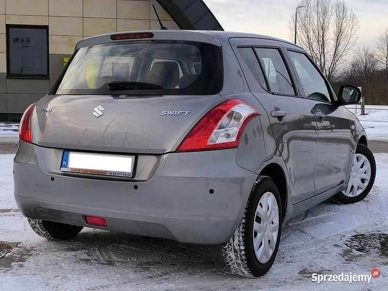 Szary Używany 2010 Suzuki Swift Hatchback | 18 500 zł (Drogi) - Obraz 1/4