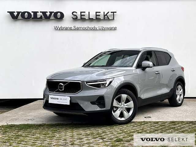 Szary Używany 2024 Volvo XC40 SUV | 151 900 zł (Dobra cena) - Obraz 1/3