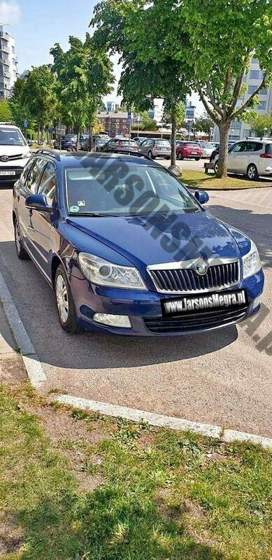 Niebieski Używany 2011 Skoda Octavia Kombi | 22 850 zł (Drogi) - Obraz 1/4