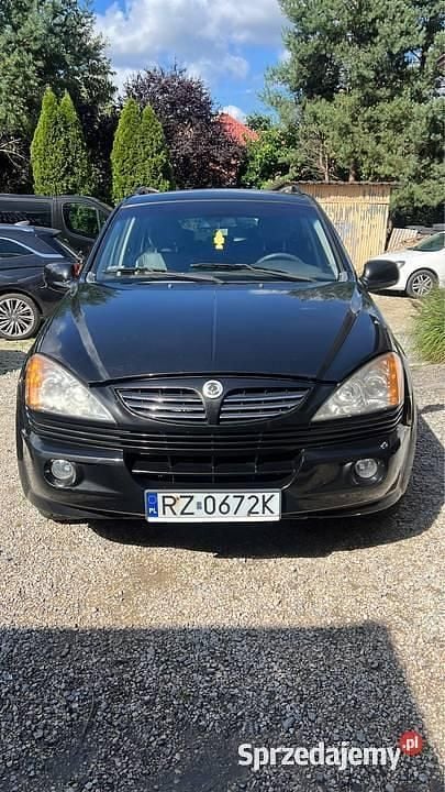 Czarny Używany 2007 Ssangyong Kyron SUV | 9900 zł - Obraz 1/4