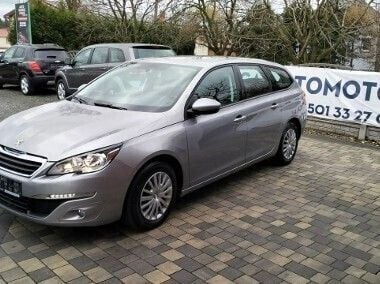 Srebrny (metalik) Używany 2017 Peugeot 308 Kombi | 29 900 zł (Dobra cena) - Obraz 1/4