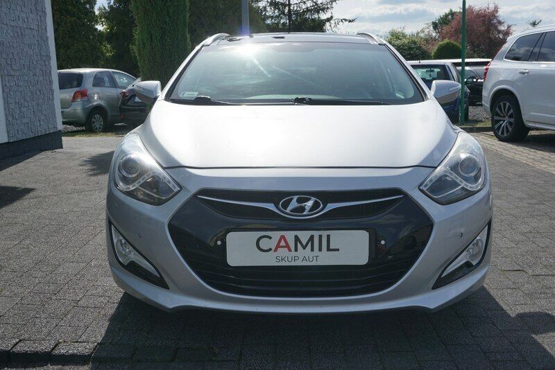 Używany Hyundai i40 116 KM (85 kW) 2012 Srebrny Kombi