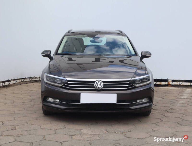 Brązowy Używany 2016 VW Passat Kombi | 58 999 zł (Uczciwa cena) - Obraz 1/4