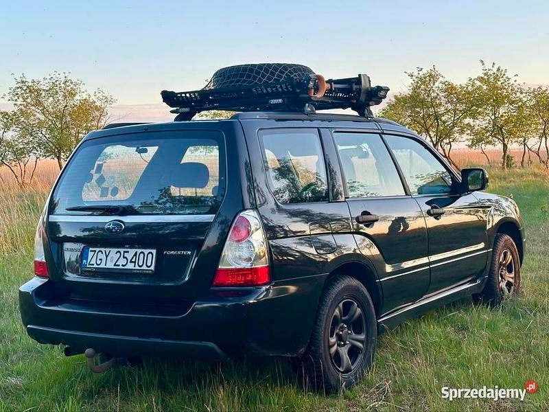 Czarny Używany 2006 Subaru Forester SUV | 15 000 zł - Obraz 1/4