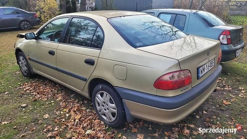 Używany 2001 Toyota Avensis T2 Sedan/Limuzyna | 3333 zł - Obraz 1/4