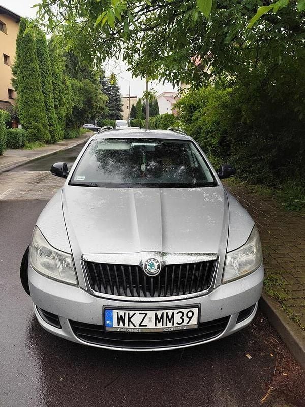 Używany Skoda Octavia 122 KM (89 kW) 2012 Srebrny Kombi