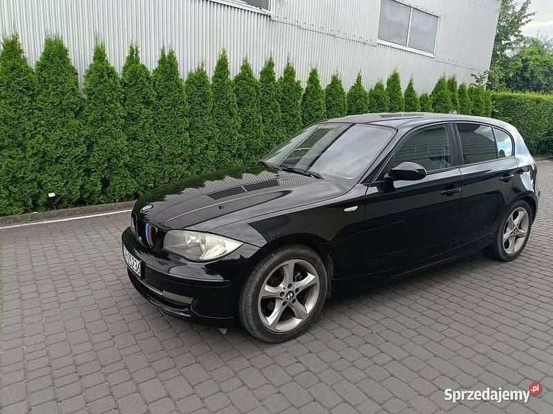 Czarny Używany 2008 BMW 118 Hatchback | 21 000 zł - Obraz 1/4