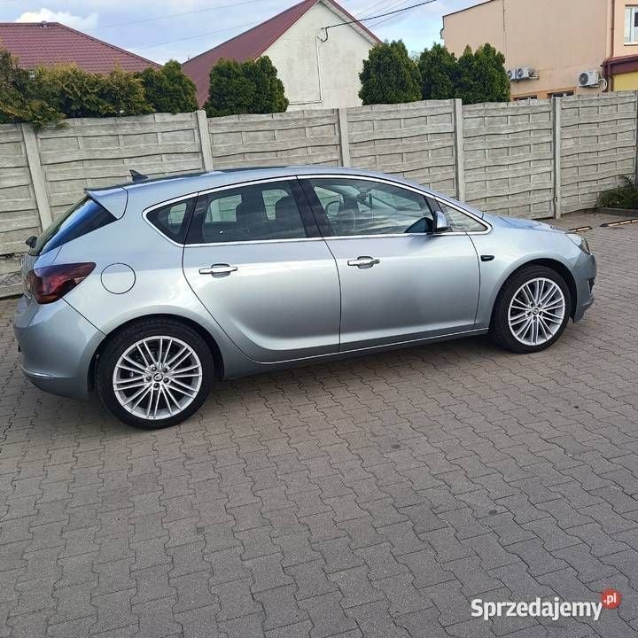 Używany 2012 Opel Astra Cosmo | 24 100 zł (Uczciwa cena) - Obraz 1/4