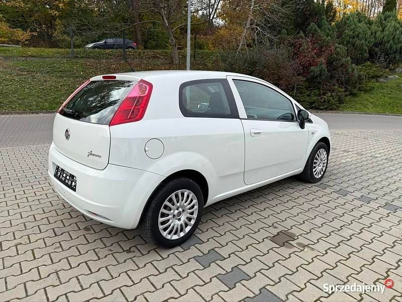 Używany Fiat Punto 2009 Biały Hatchback