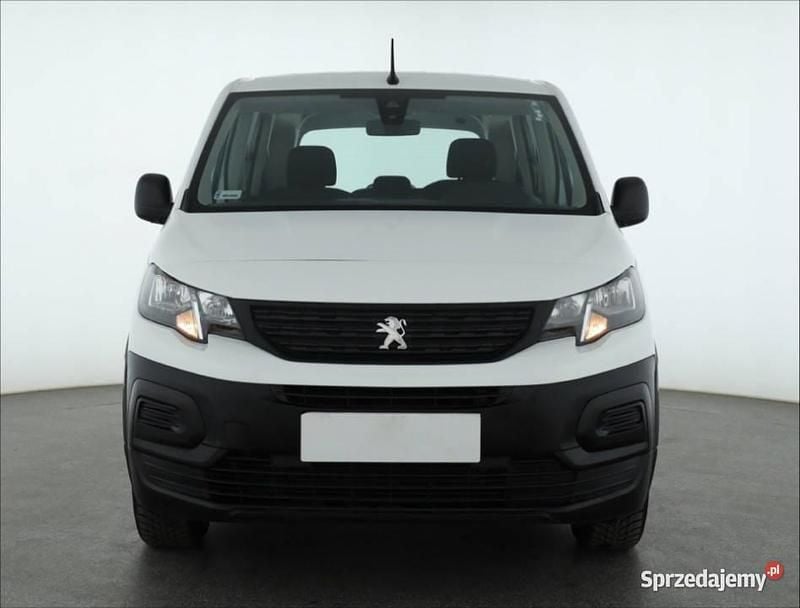 Biały Używany 2021 Peugeot Rifter Minivan | 54 999 zł (Uczciwa cena) - Obraz 1/4