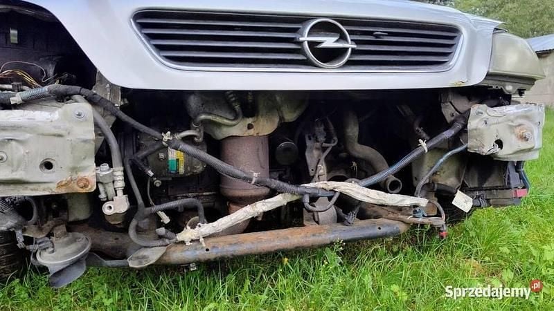 Srebrny Używany 2002 Opel Astra Hatchback | 2500 zł (Dobra cena) - Obraz 1/4