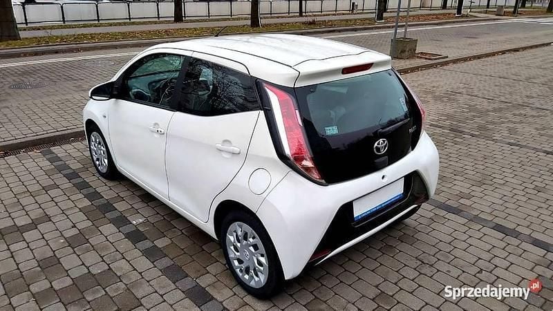 Używany Toyota Aygo 2015 Biały Hatchback