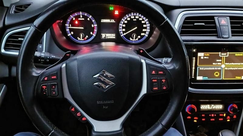 Używany Suzuki SX4 2018 Szary SUV