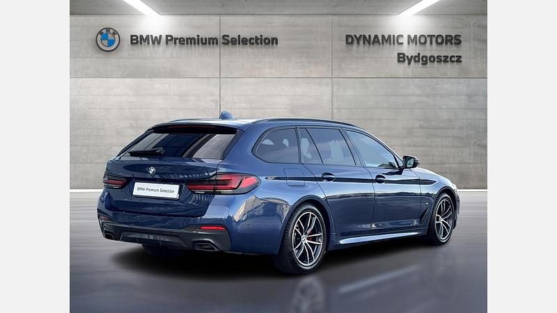 Używany BMW 530 Shadowline 252 KM (185 kW) 2021 Niebieski phytonic metalizowany Kombi