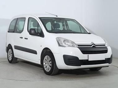 Biały Używany 2016 Citroën Berlingo Minivan | 23 999 zł (Uczciwa cena) - Obraz 1/4